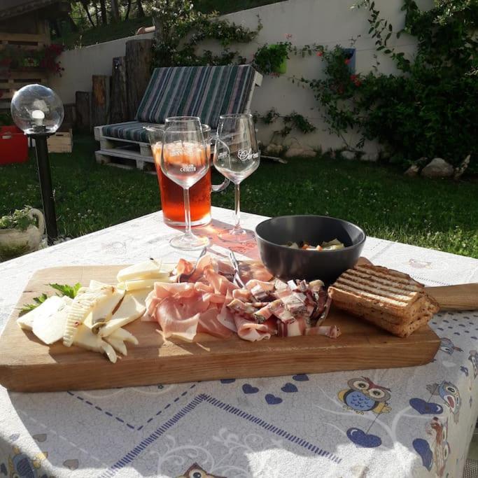 Ca Ulivi Bed & Breakfast Ala Exterior foto